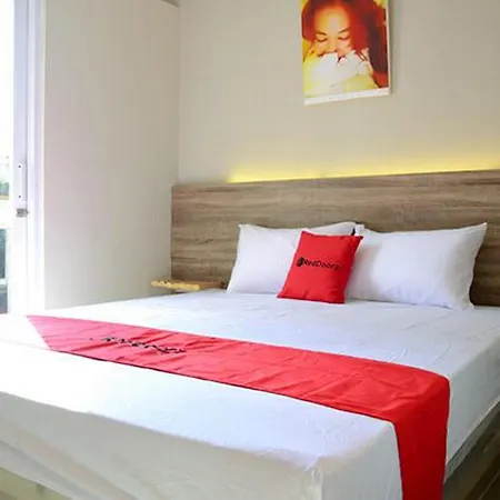 RedDoorz near Mangga Dua Square-2